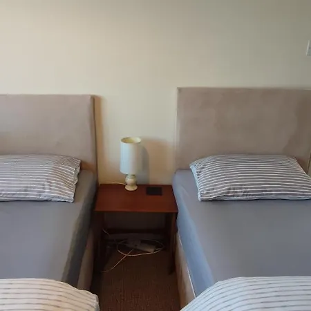 Holiday home Arena Eiss Meadowhall Interchange Off Road Parking With Cctv
